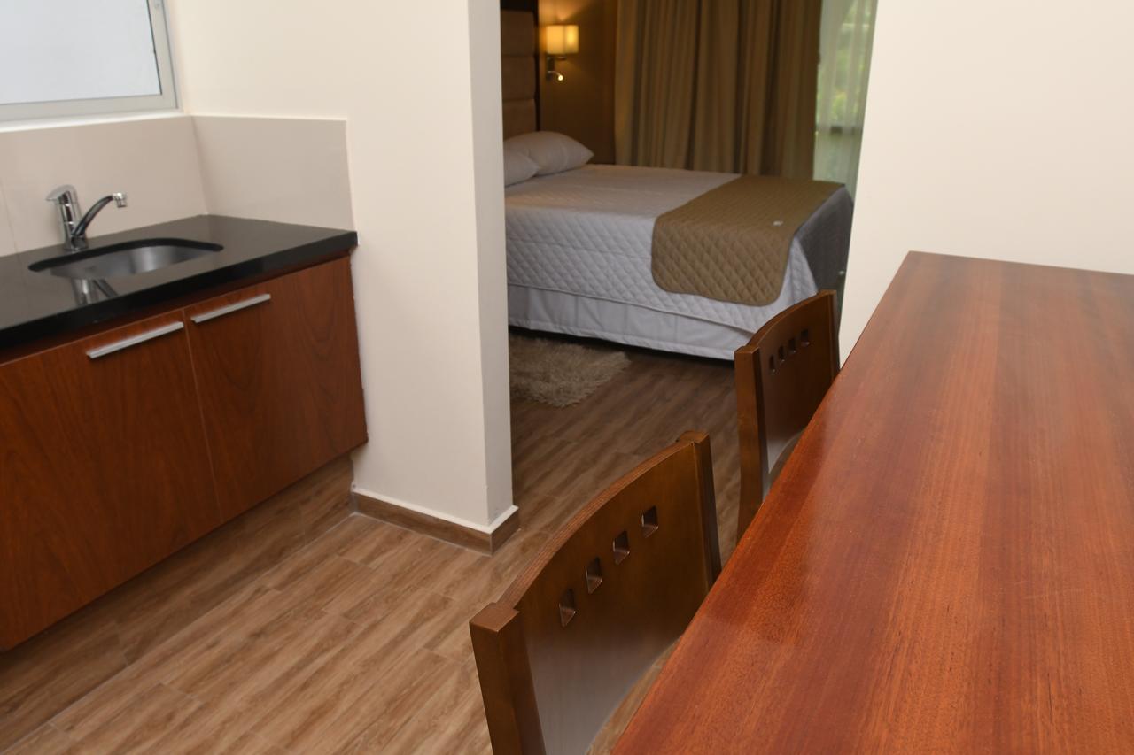 Taos Apart Hotel Santa Cruz de La Sierra Eksteriør billede