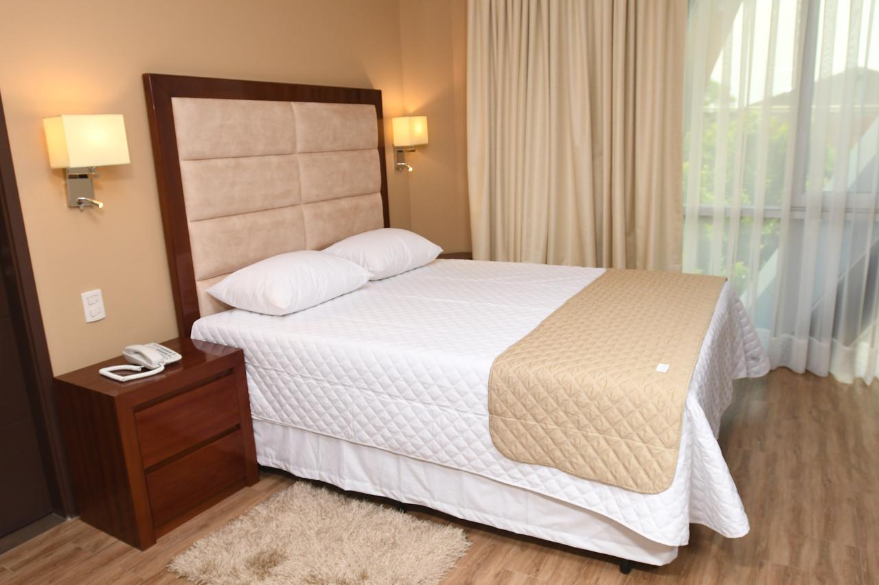 Taos Apart Hotel Santa Cruz de La Sierra Eksteriør billede